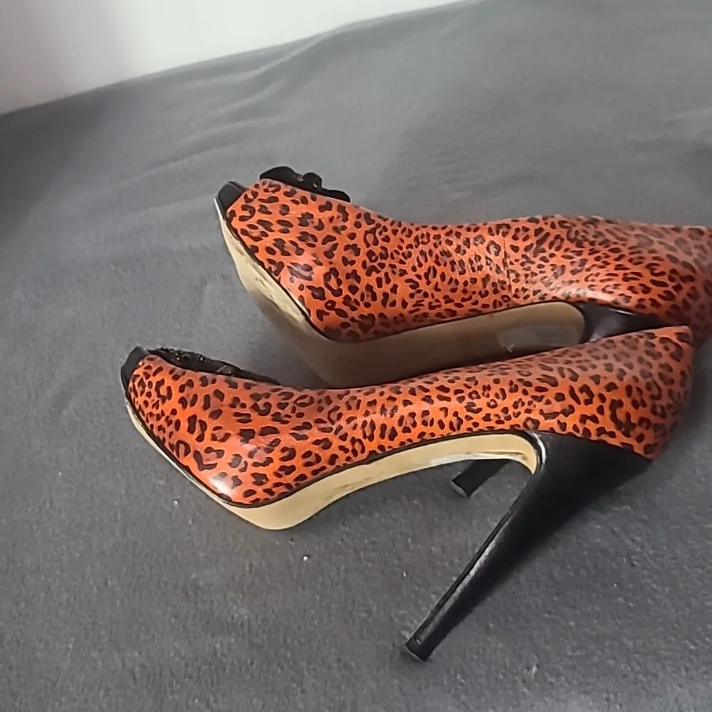 Gina Platform Heels leopard print pink & black sz7